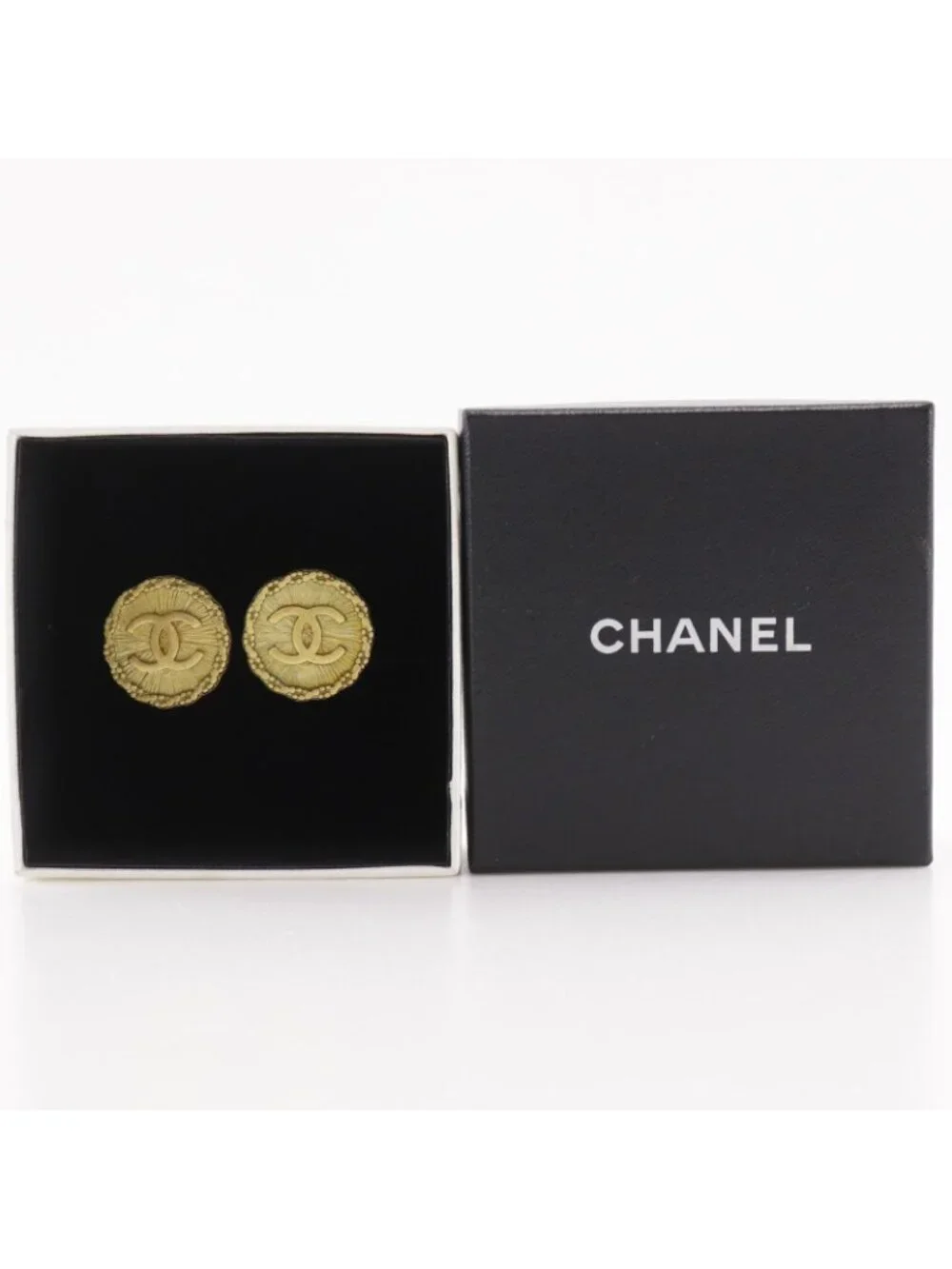 Chanel CC Logo Vintage Gold Plated 95P Earrings
